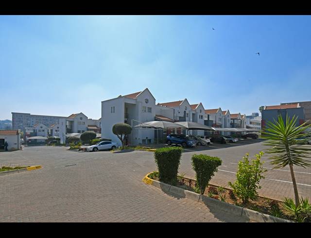 1 BEDROOM APARTMENT FOR SALE IN FERNDALE